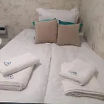 Apartament Centrally-located Near The Sea Garden