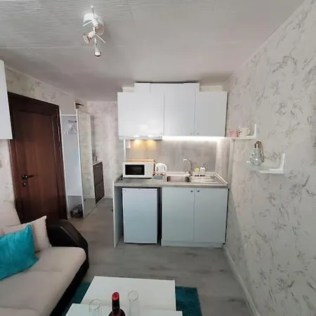 Centrally-located Near The Sea Garden Διαμέρισμα