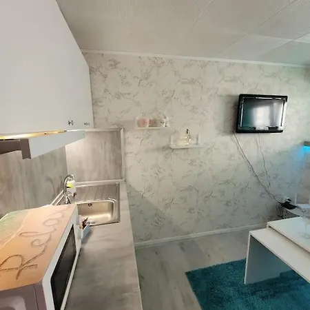 Centrally-located Near The Sea Garden *